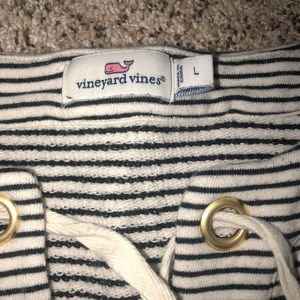 Vineyard vines sweater